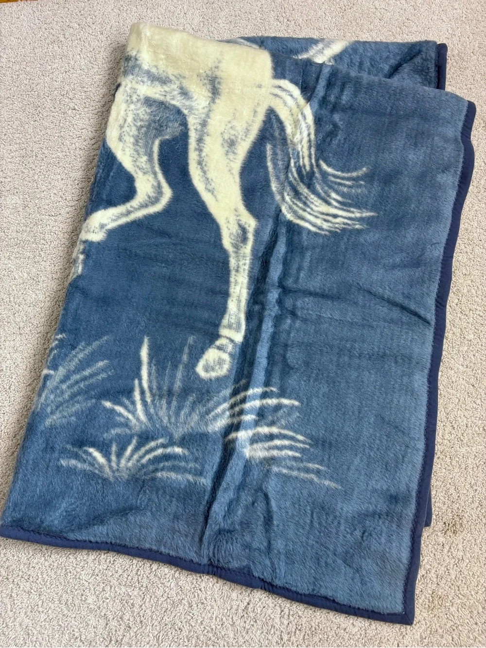 VINTAGE 70s Blue & White CROWN CRAFTS High Pile UNICORN BLANKET Plush THROW
